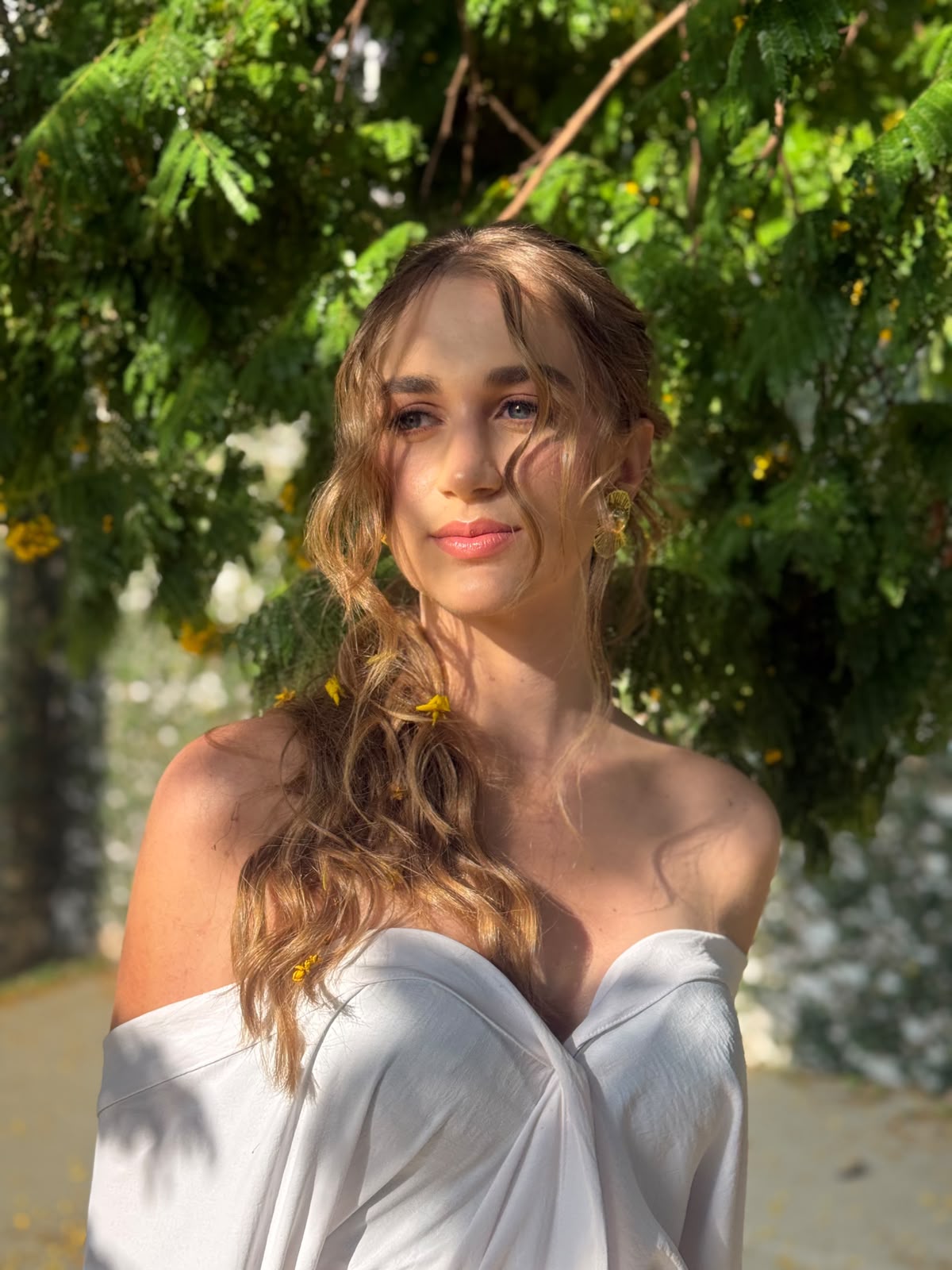 Thalita em produção de make e cabelo